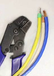 Assembly site: preparation of wires and plaits